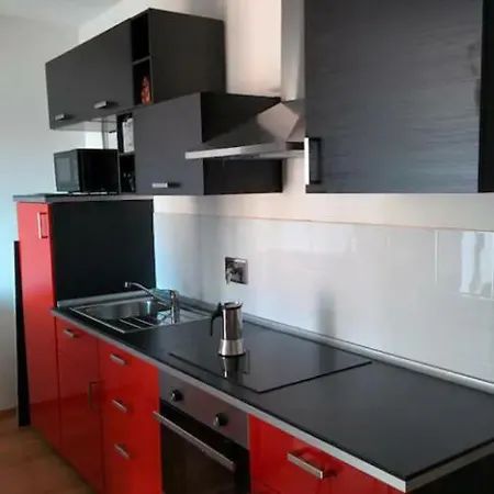 Appartamento Via Garofani 8 *